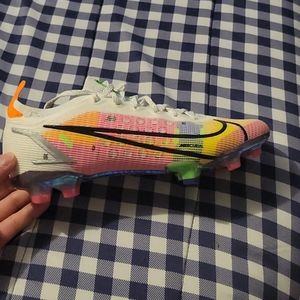 Nike mercurial dragonfly